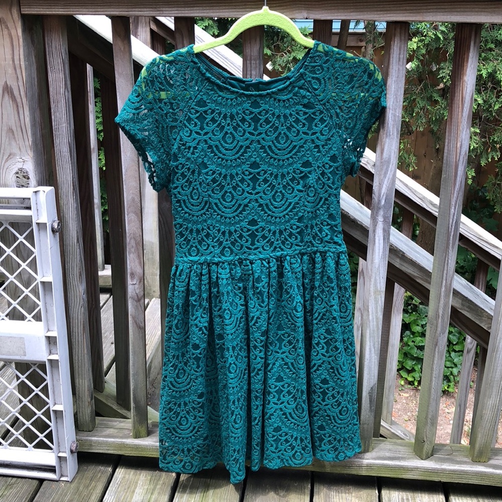 DEEP GREEN lace short sleeve dress!